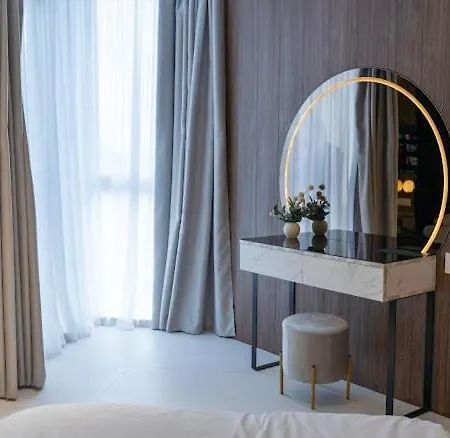 Apartment White Meraki & *
