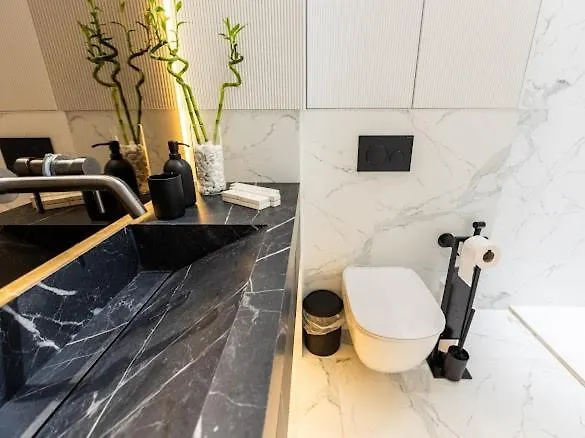 White Meraki & * Năvodari