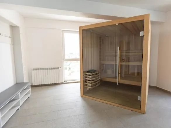 White Meraki & Apartmán Năvodari